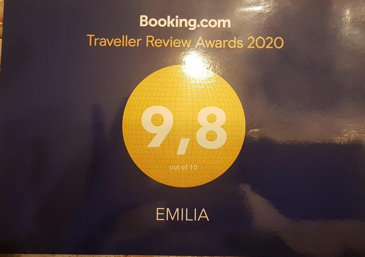 阿利亚诺泰尔梅Emilia公寓 外观 照片